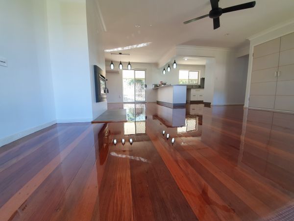 Gloss timber floor finish